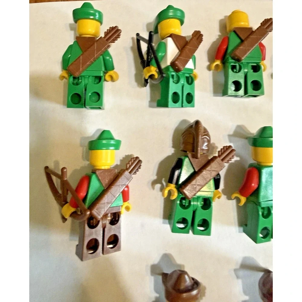 Lego 6071 Forestmen's‎ Crossing Forestwoman Minifigures Only Lot 1990